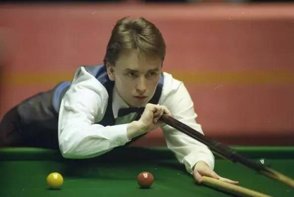 以锋线防守 以锋线防守