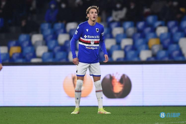 被孔帕尼细心呵护，却公开“打脸”拜仁，17岁天才小将怎么想的